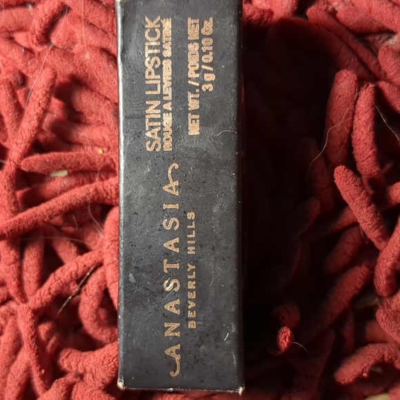 Anastasia Beverly Hills SATIN Lipstick 💄"Peach Bud" - Picture 2 of 8